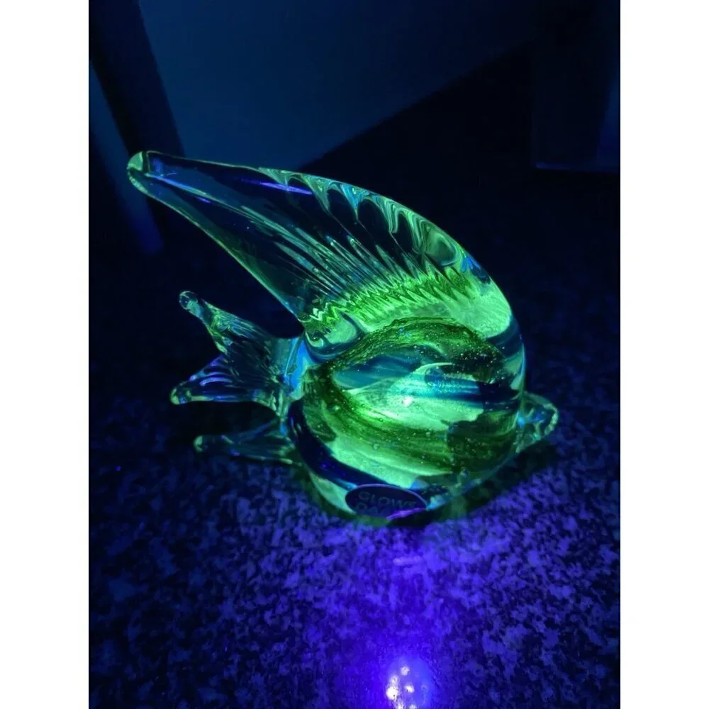 Art Glass Angel Fish Paperweight Figurine Glow In Dark 4